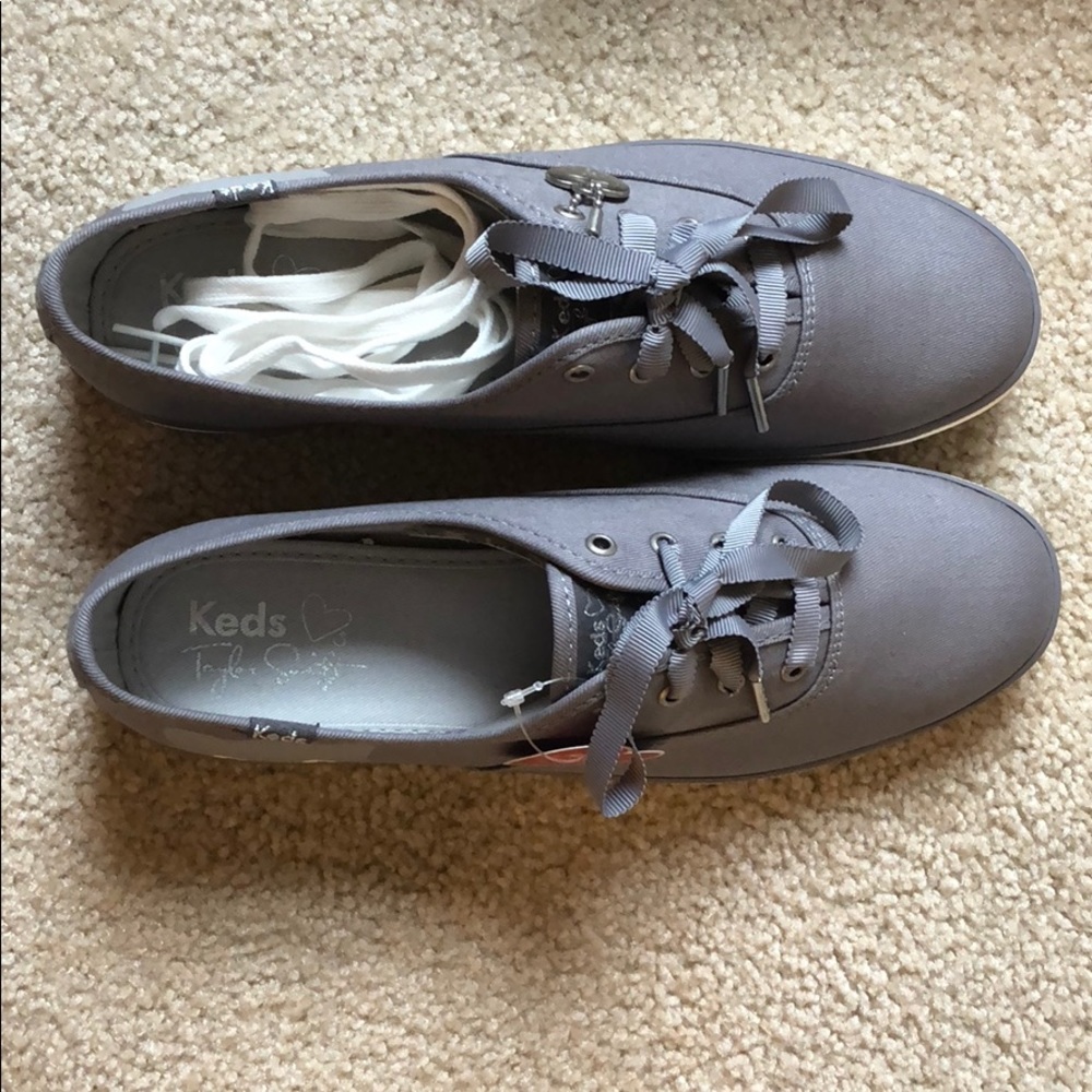 Keds Cute Taylor Swift Sneaky Cat Gray canvas rare